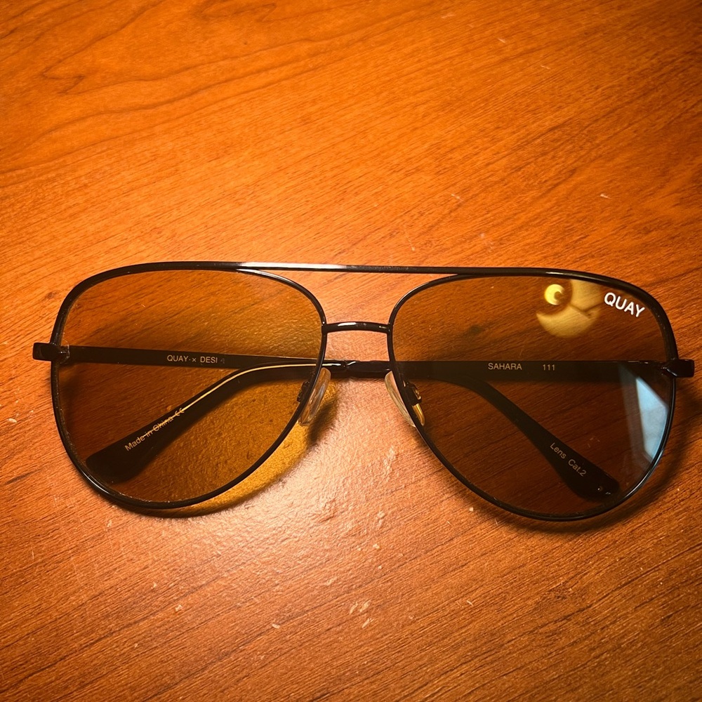 QUAY x DESI Sahara Sunglasses